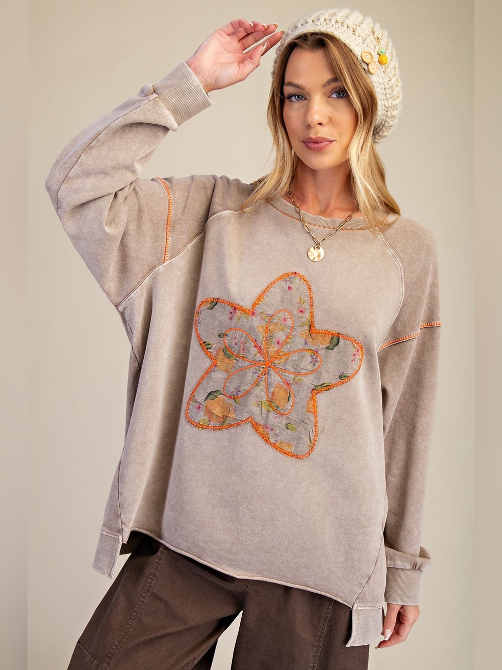 509. EASEL stunning flower appliqué lightweight sweatshirt top tan brown mocha
